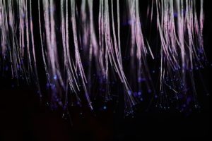 Flexibility Meets Speed: The Evolution of Data Transmission Technology Using Glass Fibers