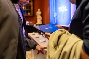 Navigating the Future: Key Trends Shaping Telecom Markets in 2023