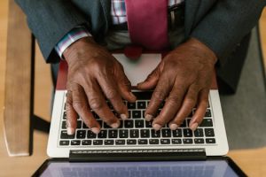 Fiber vs. Satellite: The Battle for Internet Dominance in Africa